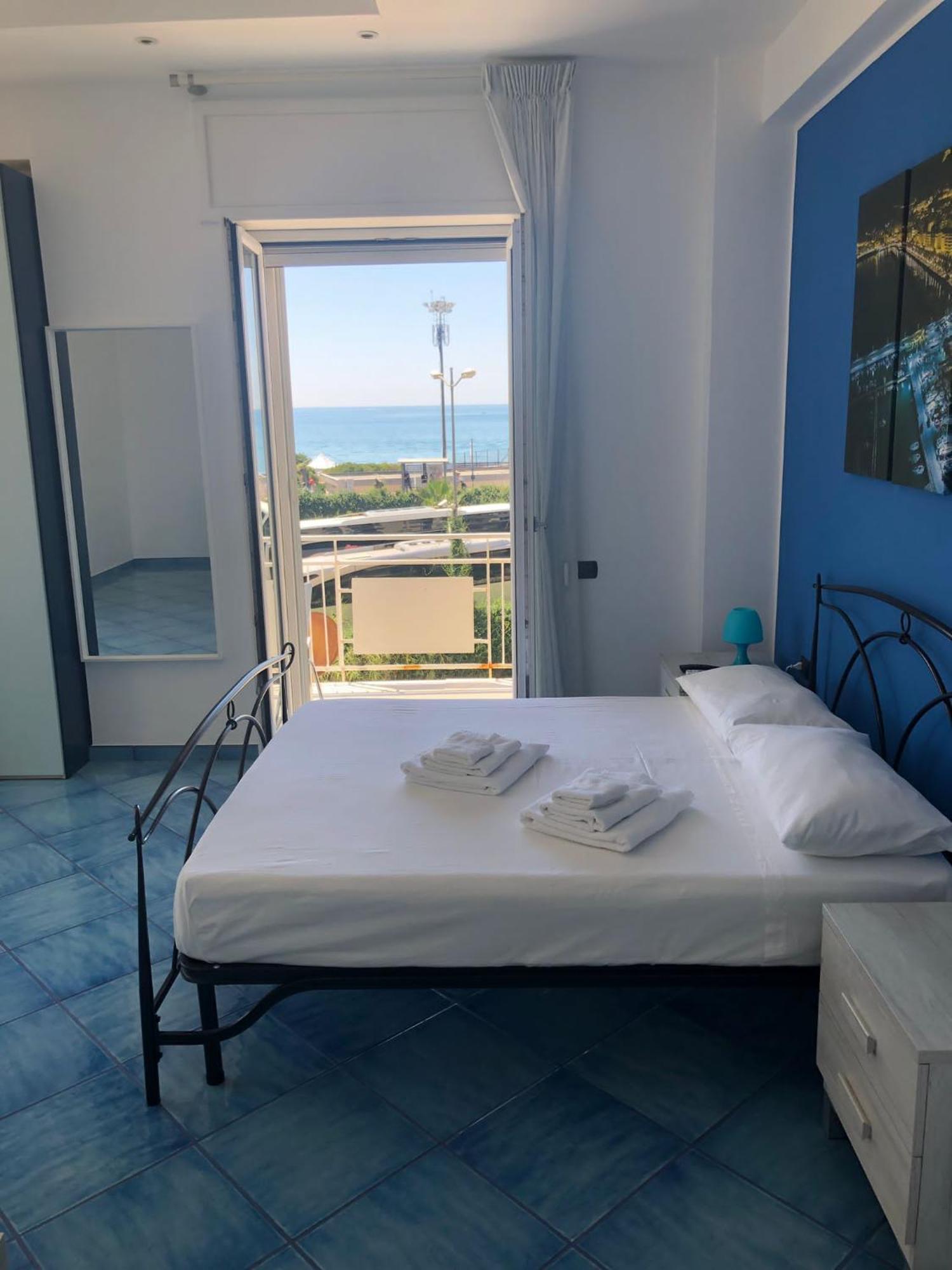 Blue Sea Salerno Hotel Exterior photo